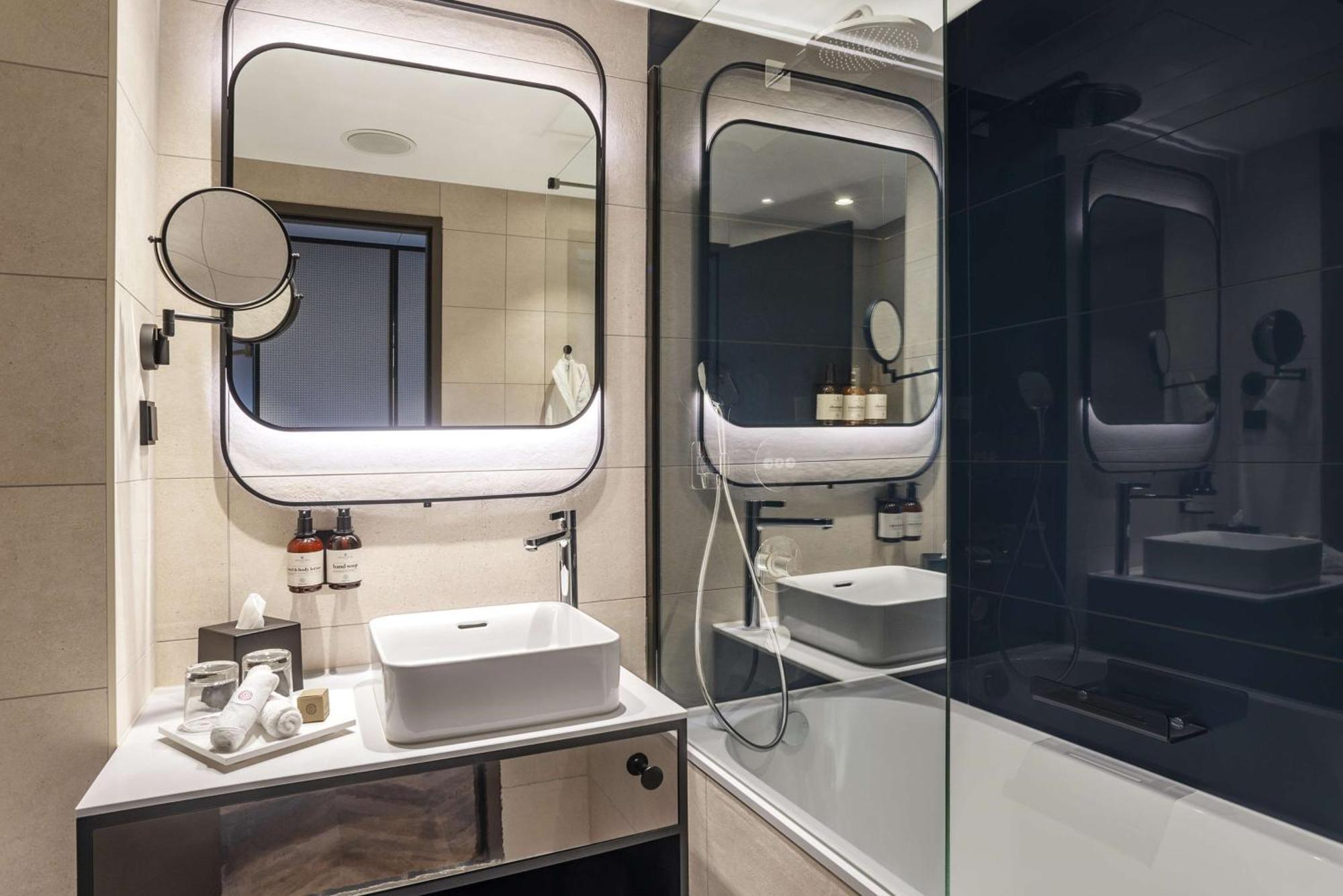 Hotel Nh Collection Frankfurt Spin Tower Frankfurt nad Menem Zewnętrze zdjęcie